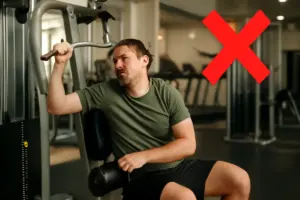 Quali sono gli errori più comuni nell’utilizzo dei macchinari in palestra? Le cattive abitudini da correggere subito